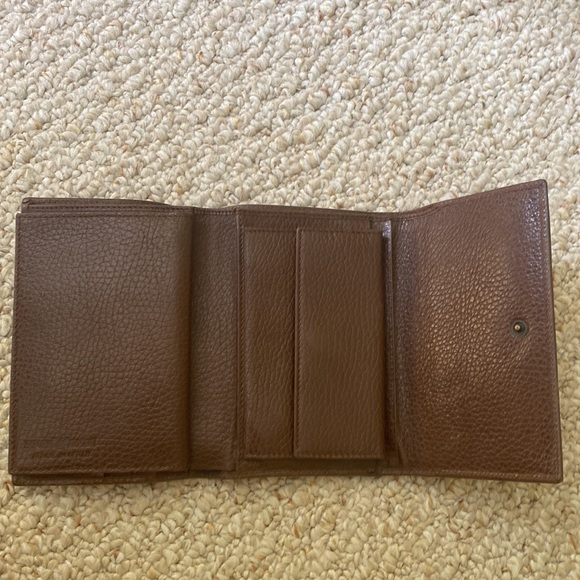 BEAUTIFUL VINTAGE BROWN LEATHER ARMANI WALLET - Picture 5 of 7